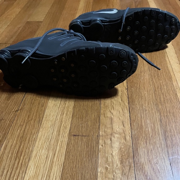 Men's Nike Gray Shox Sneakers - Picture 2 of 5